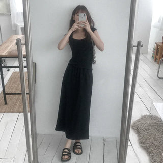 Elastic long skirt