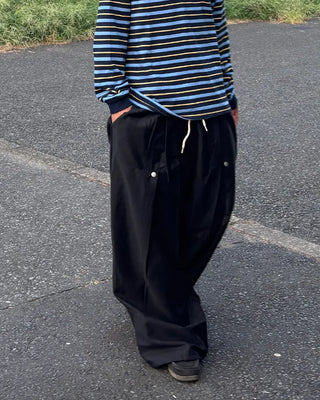 Round Tuck Wide Pants