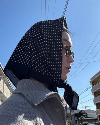 Pointed polka dot scarf