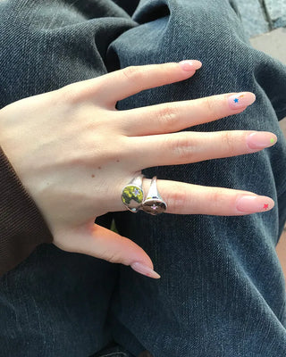 Simple cubic ring