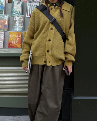 Collared knit cardigan