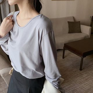 Soft U-neck T-shirt - 6 colors