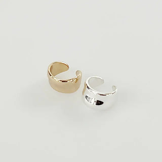 Simple ear cuff