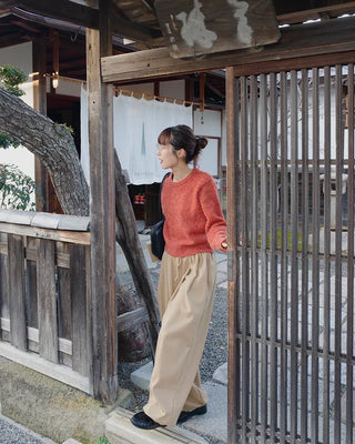 Elastic waistband, one-pleat slacks