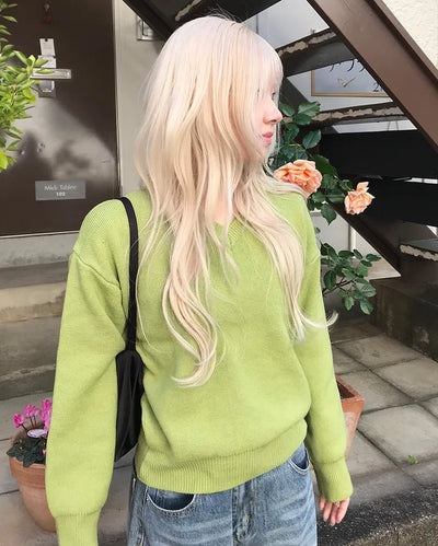 V-neck loose-fit knit