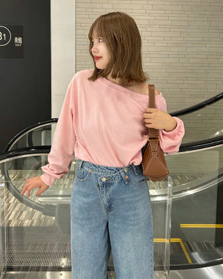 Off-shoulder sweatshirt