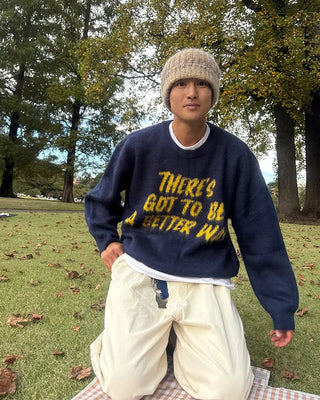 Lettering knit