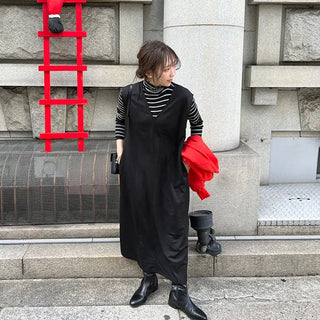 Big V-neck dress