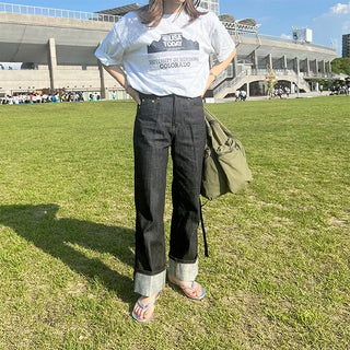 Rolled-up denim pants