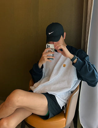 Queen Oversized Raglan Sweatshirt (4 colors)