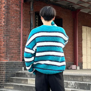 Boucle U-neck knit