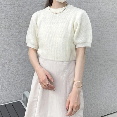 Puff-sleeve round knit