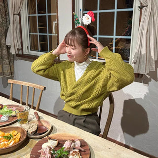 Wrap-design knit