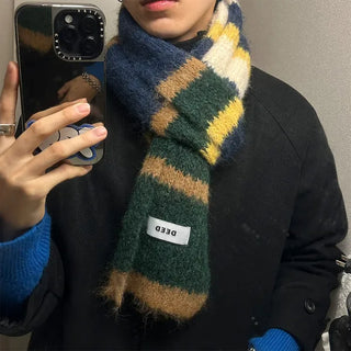 Colored border scarf