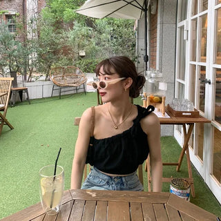 One-shoulder ribbon top