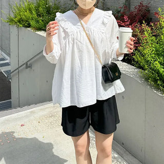 V-neck frill blouse