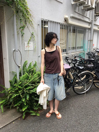 Lace sleeveless