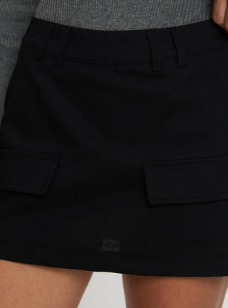Essentially Skort Black Petite