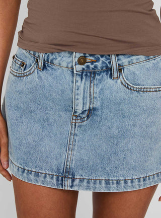 Nicolina Low Rise Denim Mini Skirt Ice Blue Wash Tall