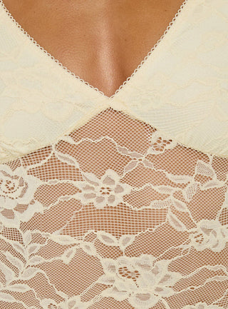 Zandie Textured V Neck Short Sleeve Top Cream