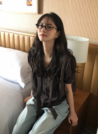 Short-sleeved tie blouse