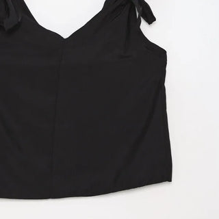 Ribbon sleeveless blouse