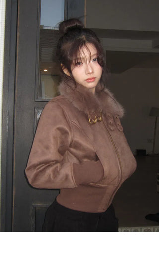 Model Recommendation: Elin Crop Banding Fur Shearling Jacket