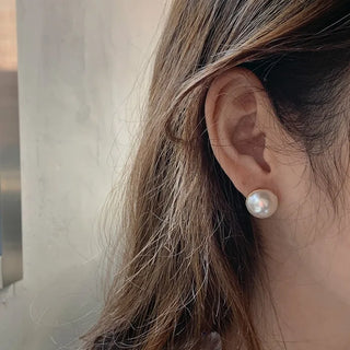 Round pearl earrings