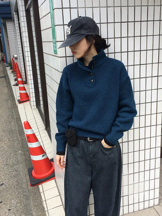 Wool button half-neck knit
