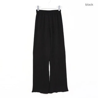 Pleated semi-bootcut pants
