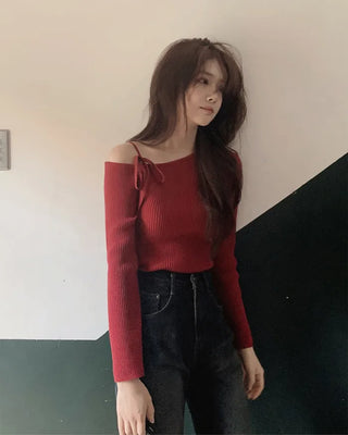 Asymmetrical Ribbon Off-Shoulder Knit