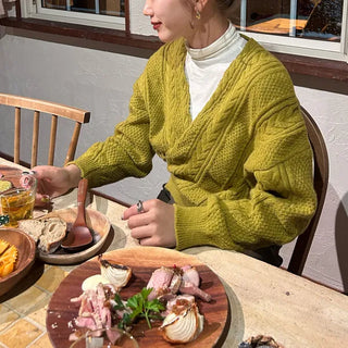 Wrap-design knit
