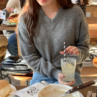 Nune Relaxed Fit V-Neck Knit