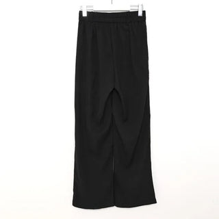 Wide-fit slacks