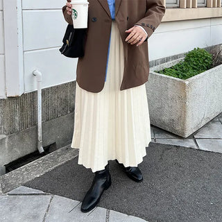 Knitted pleated skirt