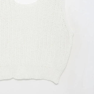 Back-cut low-gauge sleeveless knit