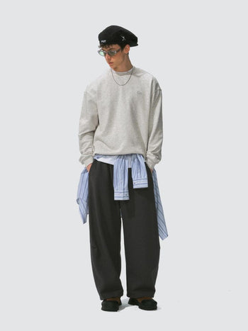 [Monterest] Relaxed Fit Logo Embroidered Sweatshirt