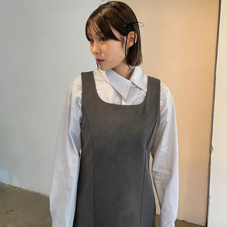 Cross-button blouse