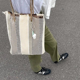 unique pattern shoulder bag