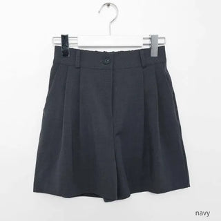 Two-pleat shorts