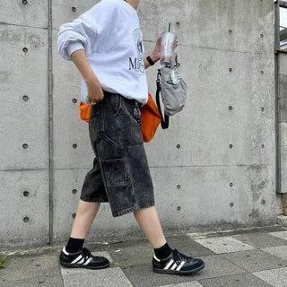 Pocket denim shorts