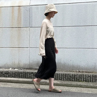 simple light bucket hat