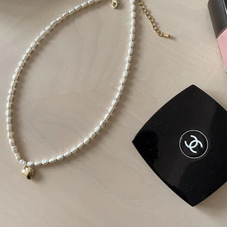 heart point pearl necklace