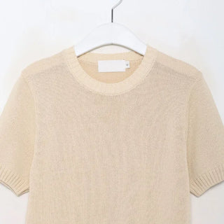 Colored round short-sleeved knit