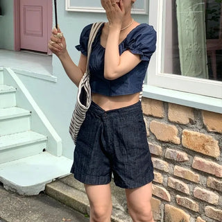 Short denim pants
