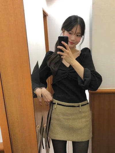 (4 colors) Frilled and pleated blouse