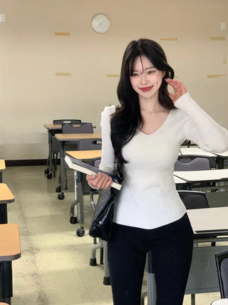 Ribbed V-neck knit