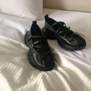Ribbon strap sneakers