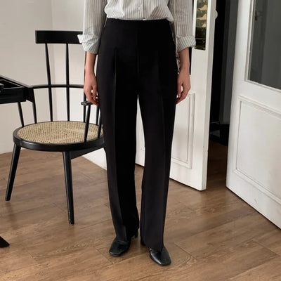 Modern high-waisted semi-wide pintuck slacks