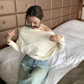 Off-shoulder knit